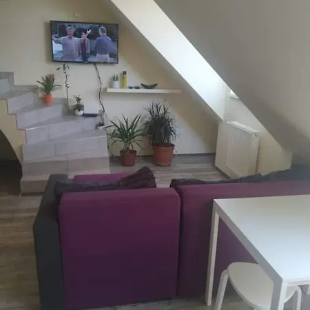 Velencei To Apartmanhaz Апартаменты